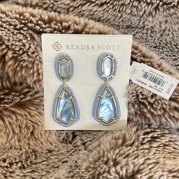 NWT Kendra Scott Drop Earrings - Picture 3 of 8